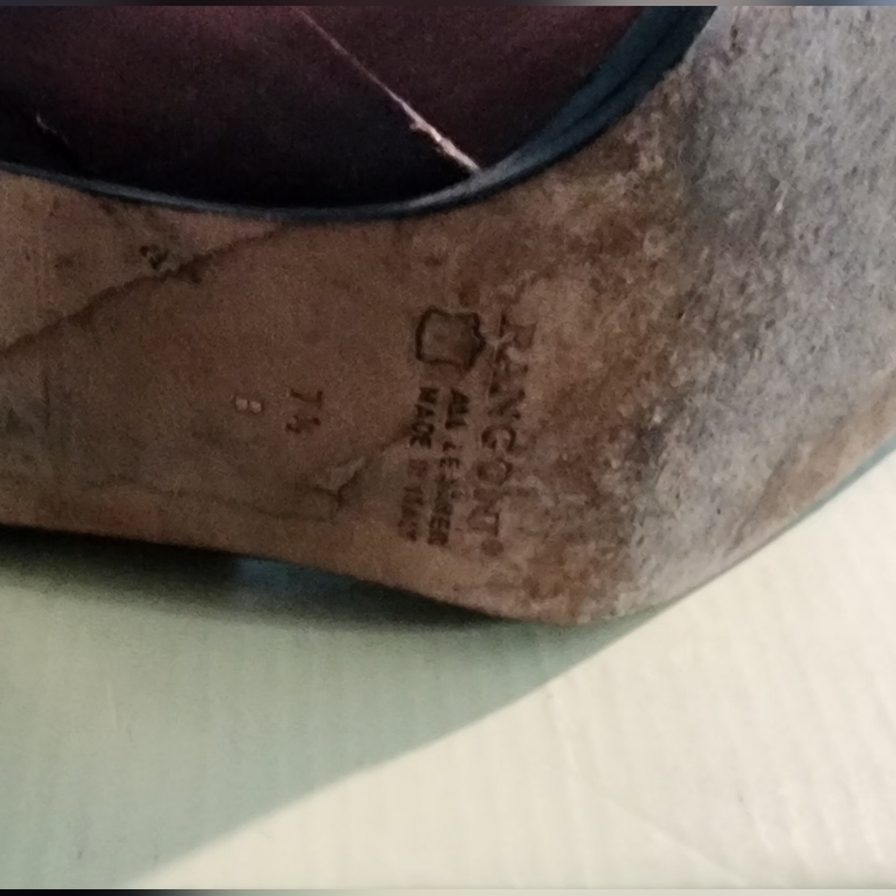 Women's Burgundy Leather Heeled Boots - Picture 6 of 9